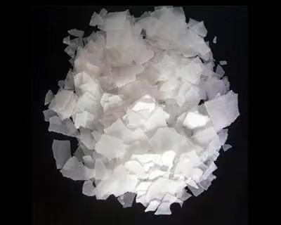 China White Translucent Sodium Hydroxide 1310 73 2 NaOH Crystalline Solid for sale