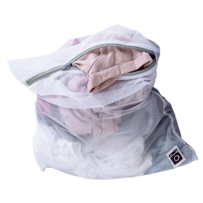 China 100% Recycled Polyester 37x50cm Travel Laundry Nets Durable Laundry Nets Large White Clothes Laundry Bags for sale