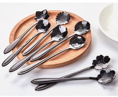 China New Viable Flower Design Spoon Stainless Steel Spoon with Rose Gold, Black Color Spoons for sale