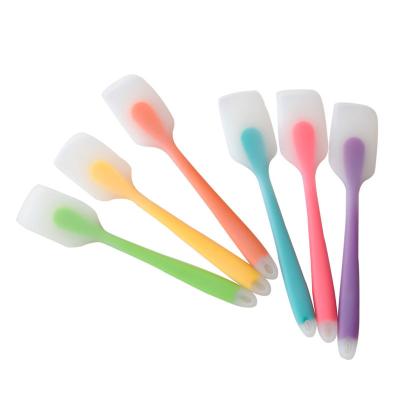 China Viable Kitchen Tools Silicone Nonstick Spatula Pastry Scraper Cake Cream Silicone Baking Mixing Spatula for sale