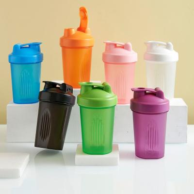 China Sustainable Eco Friendly Sport GYM Plastic Bottles Mix Water Protein Shaker for sale