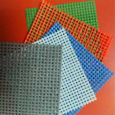 China Safety 100% Polyester Long Lasting Mesh Netting For Building Balcony for sale