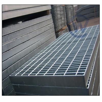 China Traditional Checkered Steel Stair Treads Plate Swimming Pool Grating Sale for sale