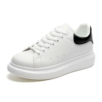 China White shoes of the fashion trend men's leather casual shoes 2021 new fashion trend unisex breathable non-slip high quality shoes for sale