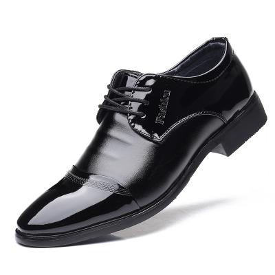 China European Fashionable Flat Leather Shoes Patent Leather Shoes For Men for sale