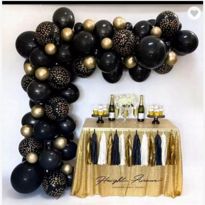 China New 12 Inch Festival Decoration Golden Wave Dot Latex Round Black Balloon Chain Birthday Party Wedding Decoration Set Layout for sale