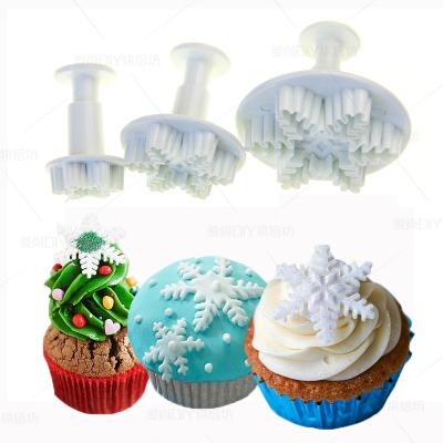 China Sustainable Amazon Cake Decorating Fondant Plunger Tools Snowflake Cookie Cutter for sale