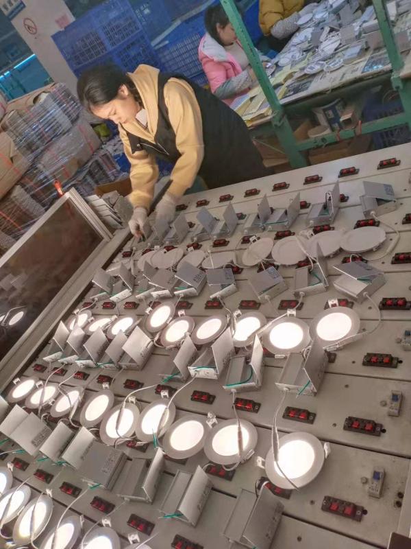 Verified China supplier - Zhongshan Zhouyu Lighting Technology Co., Ltd.