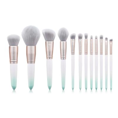 China 12 Pcs Makeup Brushes High Quality Gradient Color Handle Makeup Brush Set Skin-friendly for sale