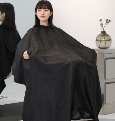 China Wholesale Custom Polyester Barber Cape Apron B0082 Logo Black Salon Gown Hairdressers for sale