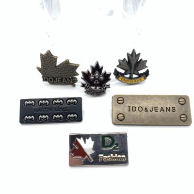 중국 3D Customized LOGO And Shape Badge High Quality Soft Enamel Metal Badges Lapel Pins 판매용