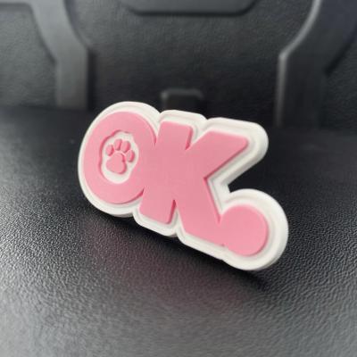 Κίνα low MOQ 3D custom designer 3D Pvc Logo Patches Rubber Patch for clothing προς πώληση