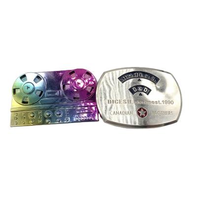 China Accept Customization Custom New Products Fashion Style Rainbow Logo Alloy Metal Die Casting Belt Buckle Te koop