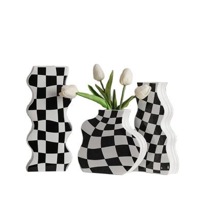 China New Modern Ware Ceramic Vases Flower Vase for Home Decor Ornaments Luxury Creative Irregular Ceramic Vase and Porcelain Vases for sale