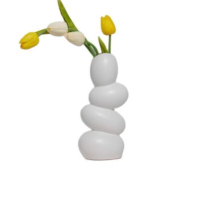 China Modern Elegant Matte Ceramic Decorative Table Art White Egg Vase Shaped Vase For Creative Flowers Home Office Living Room Kitchen Decor for sale