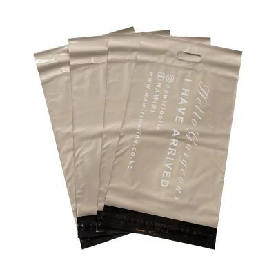 China Strong Adhesive Eco Friendly Compostable Personalized Black Mailing Mailing Bag With Handle for sale