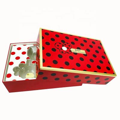 China Recyclable Customized Logo Gold Stamping Recyclable Cosmetic Packaging Set Paper Gift Box With Plastic Tray for sale