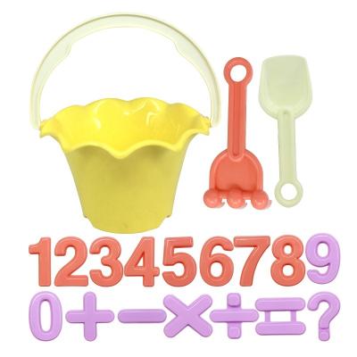 China 2021 New Style Popular Plastic Amazon Beach Play Set High Quality With Bucket Sand Shovel Toy Kids 2406 for sale