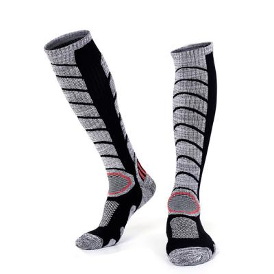 China Antibacterial Hiking Mens Man Mountaineering Merino Wool Socks for sale