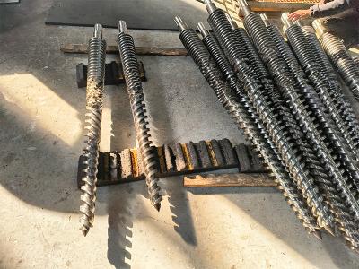 China Injection Molding Screw Set For Volume Production Max Output Up To 1000kg/H Chrome Plating for sale