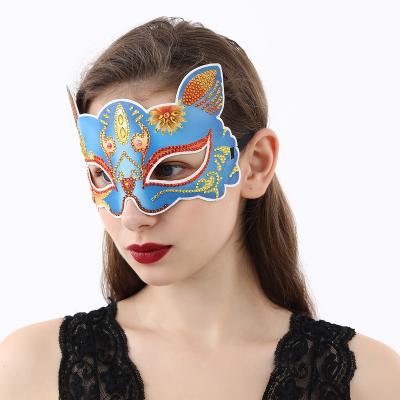 China Eco-Friendly Gift Opens 21*16cm Diamond Glitter Sexy Stylish Masquerade Party Mask Fox Face Mask Party Decorations Rhinestone Face Mask for sale