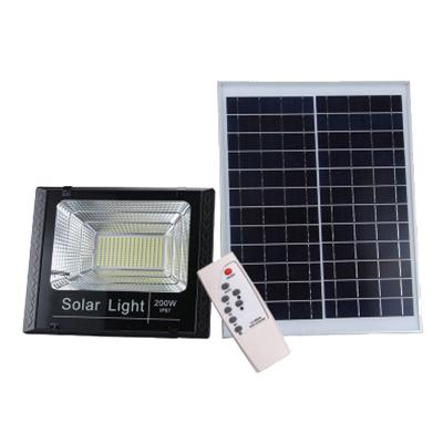 China Outdoor Garden 100w 200w 300w LED Rechargeable Flood Lights IP65 Solar Stadium Flood Light for sale