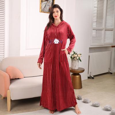 China Hot Selling Breathable Breathable And Soft Long Pattern Print Winter Sheath Maxi Velvet Winter Corset Nightgown for sale