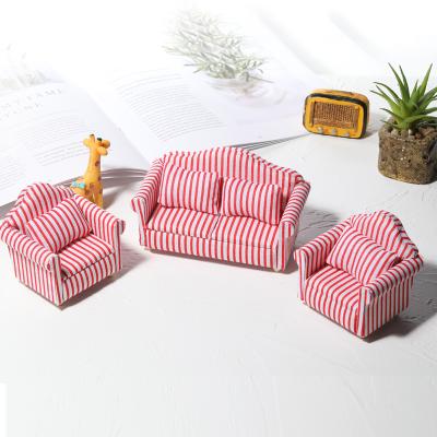 China Flower Fabric Sofa For Doll House Furniture Mini Sofa Creative Living Room Decorate Simulation Mini Toy Miniature Doll House Furniture for sale