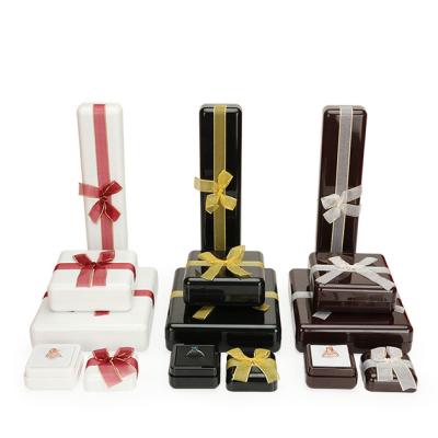 China Leather High End Jewelry Packaging Boxes Can Be Customized Exclusive Brand for sale