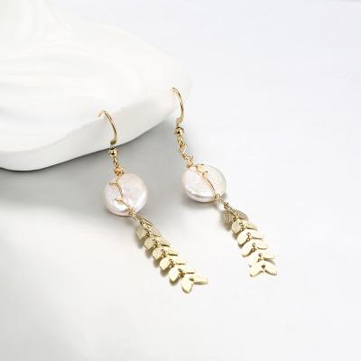 China VANFI FASHION Trendy Gold Plated Flat Metal Pearl Chain Leaf Earring Ladies Hooks Earrings for sale