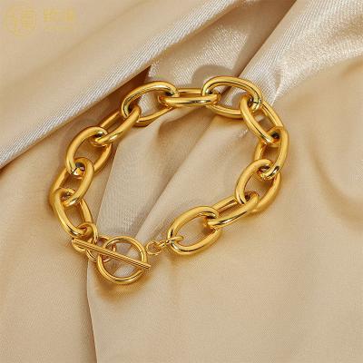 China Zhenxi Environmentally Friendly Hiphop Gold To Hugging Link Chain Design Women 18K Gold Plated Stainless Steel Bracelet For Men Girls Daily Wear for sale