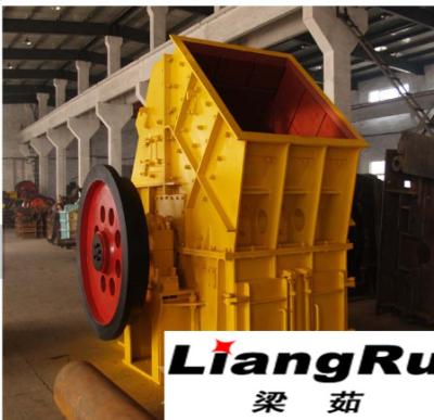 China Large Capacity Heavy Hammer Crusher , Pebble / Limestone Hammer Mill Machine for sale