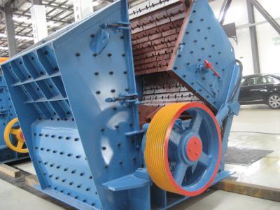 China Multi - Functional Mobile Impact Crusher , Coal Crusher Machine Crushing And Mining Equipment for sale