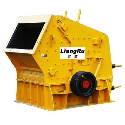 China Impact Small Portable Rock Crushers 180 - 220kw , Coal / Stone Double Rotor Hammer Crusher for sale