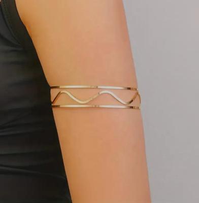 China Yiwu CLASSIC Xixi commercial Europe and the United States best-selling wavy simple geometric armband hollowed hollowed for sale