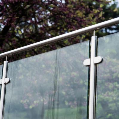 China Customized modern glass balustrade modern stainless steel balustrade glass railing stainless steel for terrace for sale