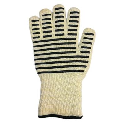 China Anti-heat Guaranteed Heat Resistant Quality Price Suitable Silicone Oven Barbecue Gloves for sale