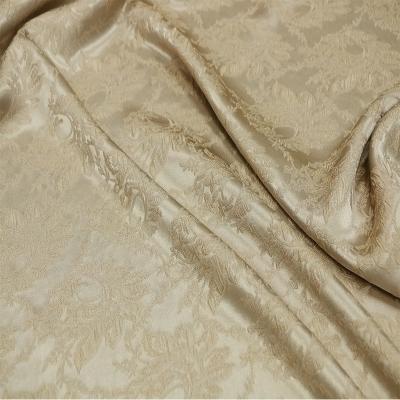 China Double Faced High Quality Luxury 100 % Silk Pleated Stretch Jacquard Fabric For Cloth for sale