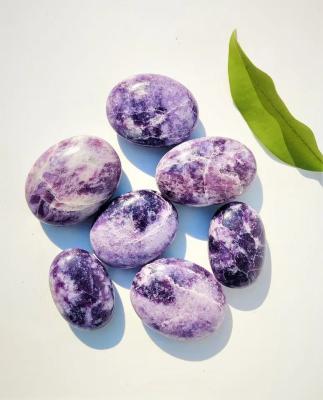 China China High Quality Purple Lepidolite Palm Stone Wholesale Lepidolite Crystal Palm Stones Polished Lepidolite Healing Pocket Palm Stone for sale