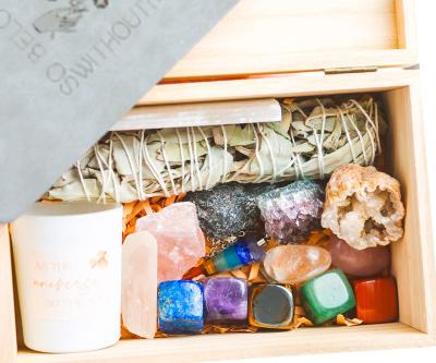 China China Natural Hot Selling Natural Crystal Original Stone sage Gift Box Crystal Healing Stone Set for sale