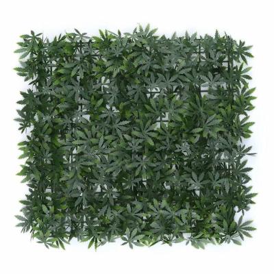 China Outdoor Decorative Green Artificial Grass 50*50cm Ultraviolet Proof Outdoor Maple Leaf,Artificial Green Wall Panel Hedge for sale