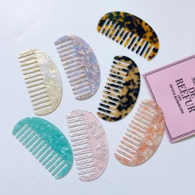 China Honey Acetate Marble Leopard Pattern Acetic Acrylic Barber Comb Hairstyle Wide Tooth Detangling Pressing Combs Wholesale Home Hair for sale