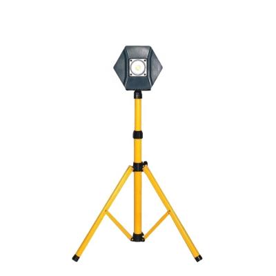 China ABS + PC 10W LED Led Work Flood Light Tripod Light Offering Flood Light for sale