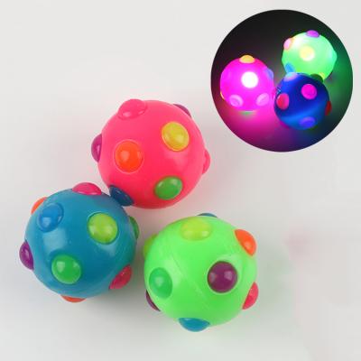 China Non-Toxic Glow In The Dark Toy LED Dancing Bouncy Ball Game Jumping Flashing Balls For Gift for sale