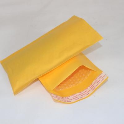 China Waterproof Good Quality Yellow White Bub Bags W Bub Bag Postal Advertisement for Packing for sale