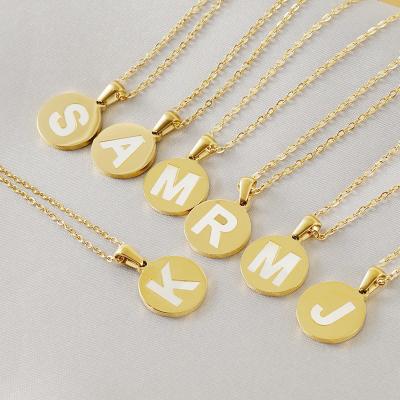 China CLASSIC 18K Gold Plated Stainless Steel Alphabet Letters A-Z Initial Necklace For Women White Round Shell Alphabet Pendant Necklace for sale