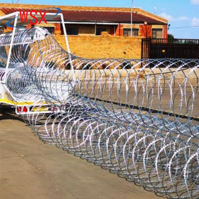 China BT-22 China Factory Razor Wire Rapid Deployment System Triple Three Coils Seek Cheap Price Concertina Fence for sale