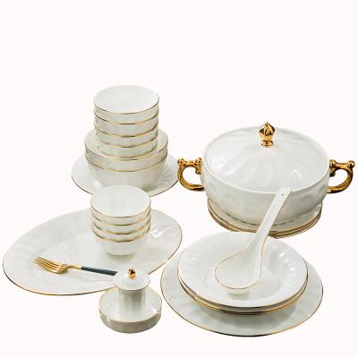 China New Design Sustainable Dinnerware Set Dishes Cream Porcelain Dinnerware Decorative Gold Rim On Dinner Sets Dishwasher Microwave Safe for sale