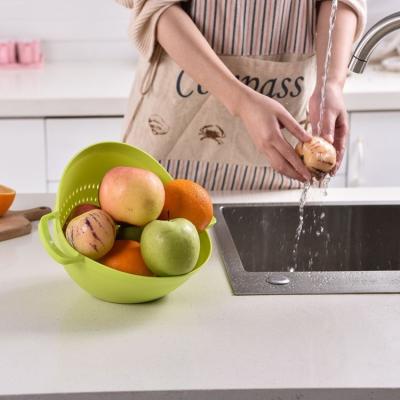 China Practical Low Price Drain Basket Handle Wash Basket Handy Washing Rice Basket for sale