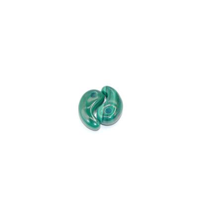 China Wholesale Men's Natural Malachite Accessories Party Gift Women D.C.A. Gemstone Loose Beads Magatama Pendant For Jewelry Making for sale